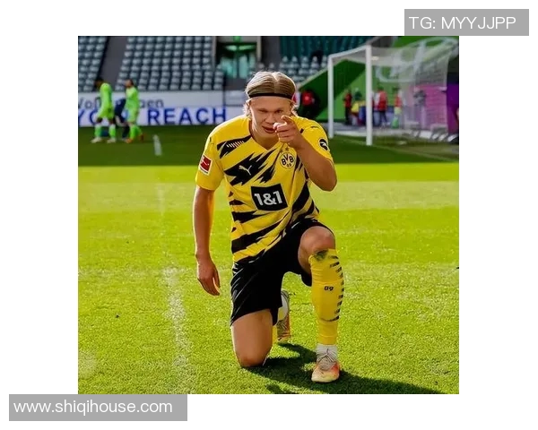 盖子足球传奇：从草根到顶级球星的辉煌旅程与背后故事