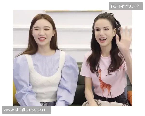 足球明星公主抱女球迷引热议 突显球场外的温馨瞬间与情感交流